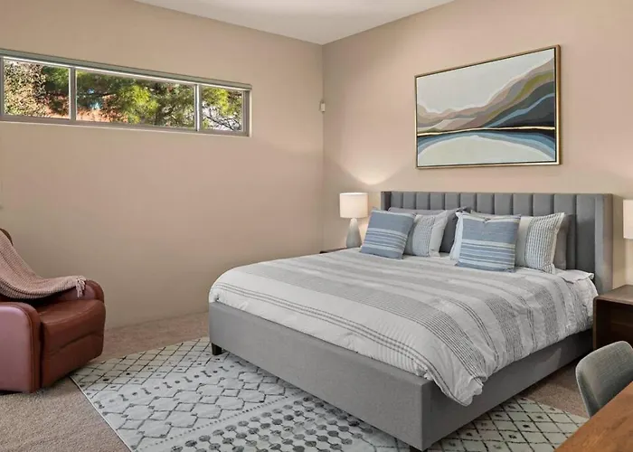 Holiday home Your Personal Wellness Oasis With Red Rock Views, Private Sauna And Nearby Trails