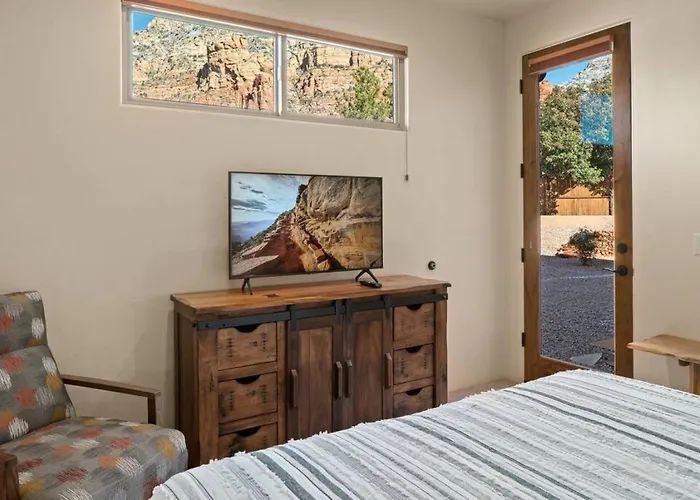 Your Personal Wellness Oasis With Red Rock Views, Private Sauna And Nearby Trails Sedona