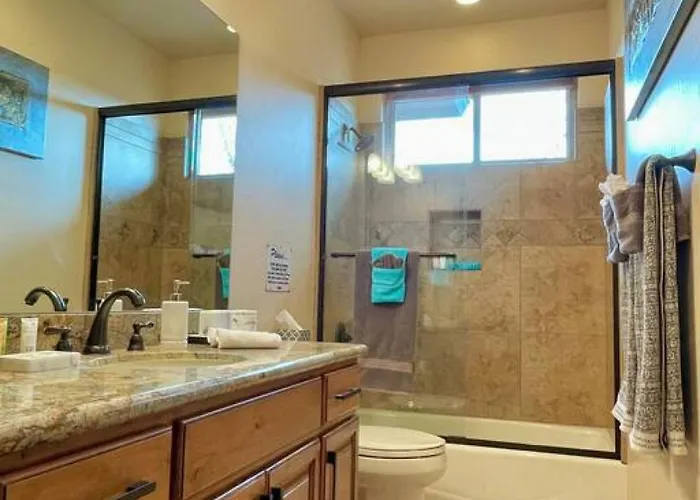 Your Personal Wellness Oasis With Red Rock Views, Private Sauna And Nearby Trails Holiday home