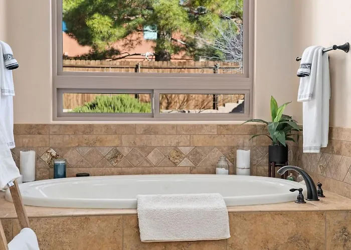Your Personal Wellness Oasis With Red Rock Views, Private Sauna And Nearby Trails