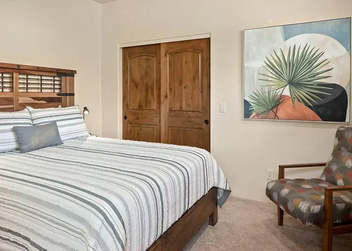 Your Personal Wellness Oasis With Red Rock Views, Private Sauna And Nearby Trails Holiday home *