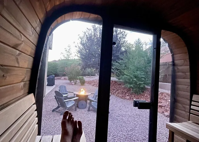 Holiday home Your Personal Wellness Oasis With Red Rock Views, Private Sauna And Nearby Trails *
