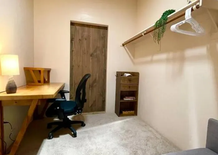Your Personal Wellness Oasis With Red Rock Views, Private Sauna And Nearby Trails Holiday home